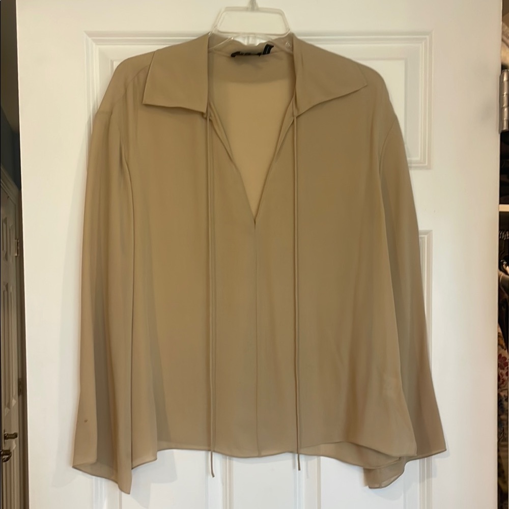 Elegant Tan Women's Top 100 percent silk made by theory